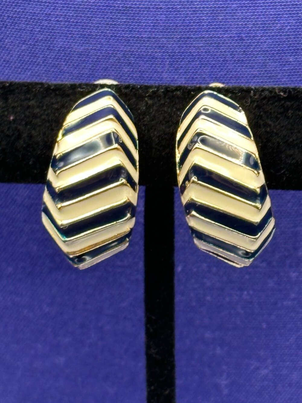 VTG Joan Rivers Navy Blue, White & Gold-Tone Huggie Clip Earrings
